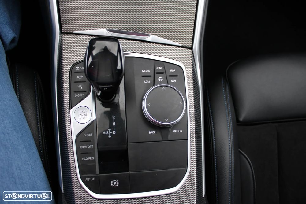 BMW 320 d Pack M Auto - 14