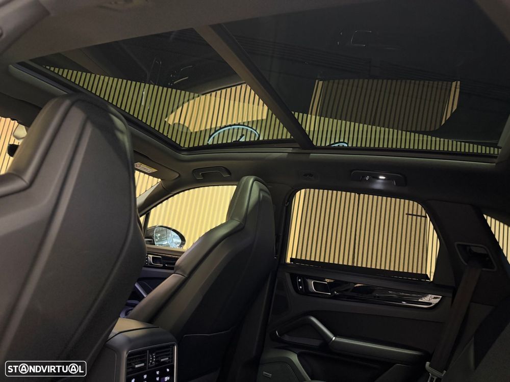 Porsche Cayenne E-Hybrid - 38
