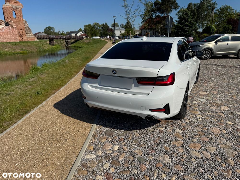 BMW Seria 3 330i Sport Line sport - 5