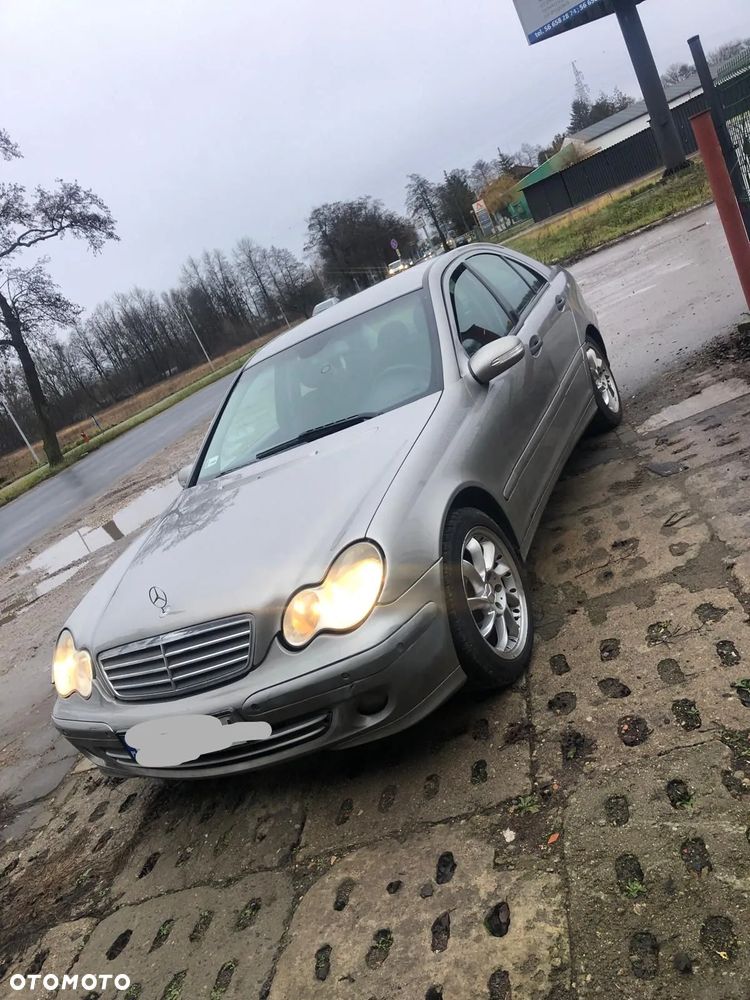Mercedes-Benz Klasa C 200 T CDI Classic DPF - 2