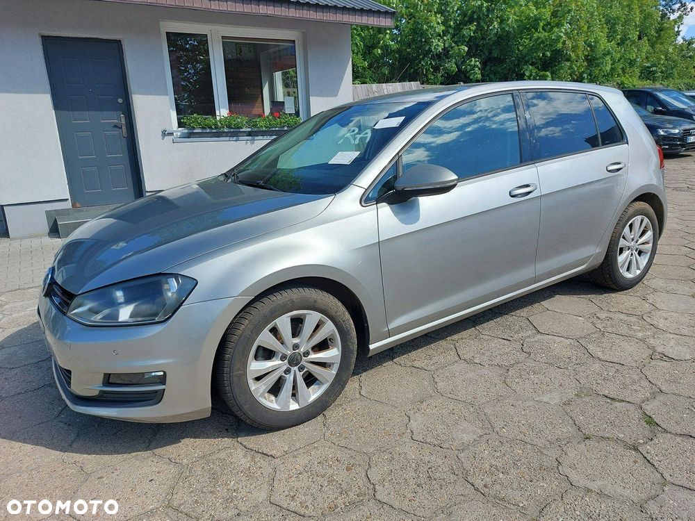 Volkswagen Golf - 2