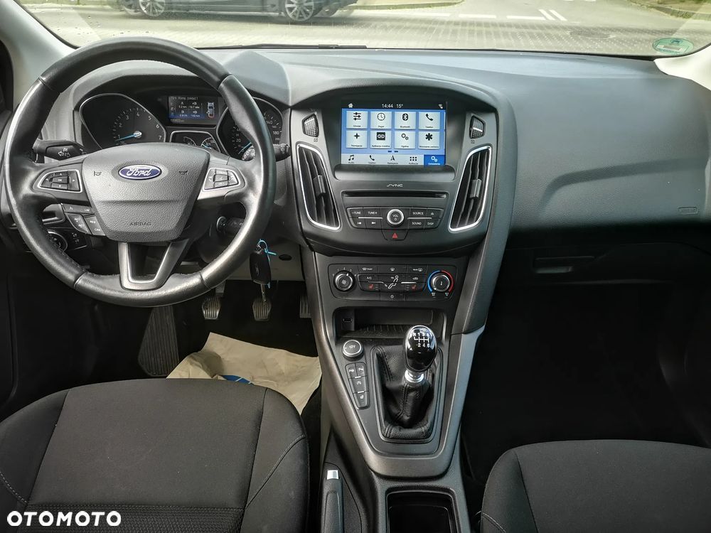 Ford Focus 1.0 EcoBoost Active Business - 11