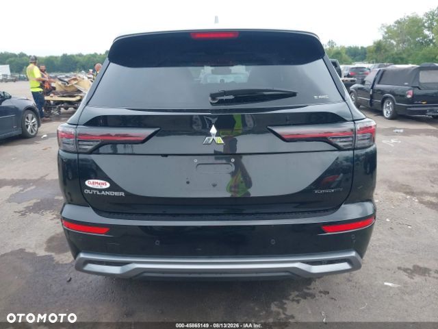 Mitsubishi Outlander - 6