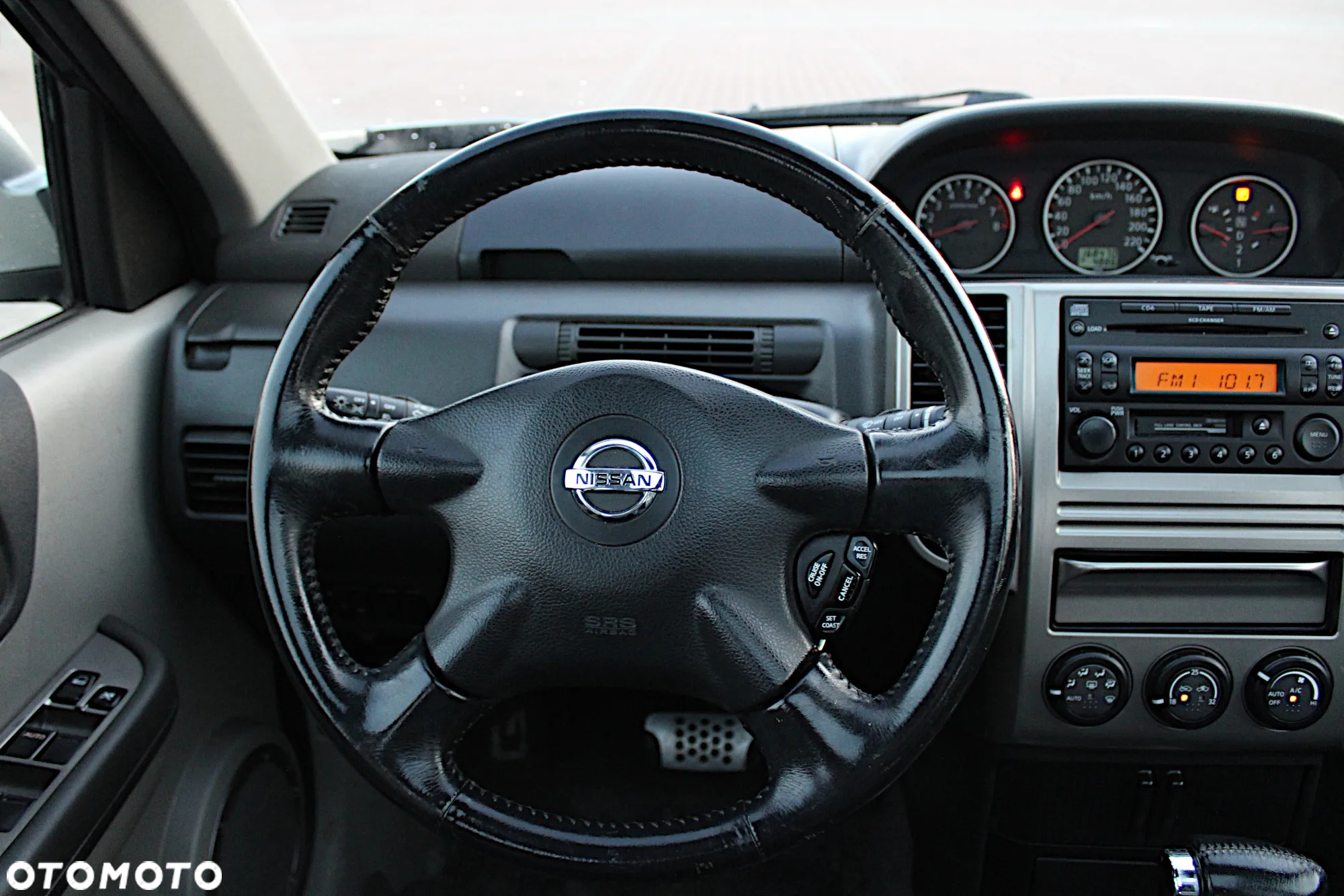 Nissan X-Trail 2.5 4x4 Elegance - 27