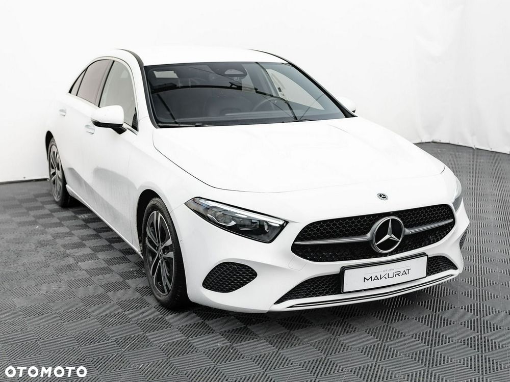 Mercedes-Benz Klasa A 200 d Progressive 8G-DCT - 4