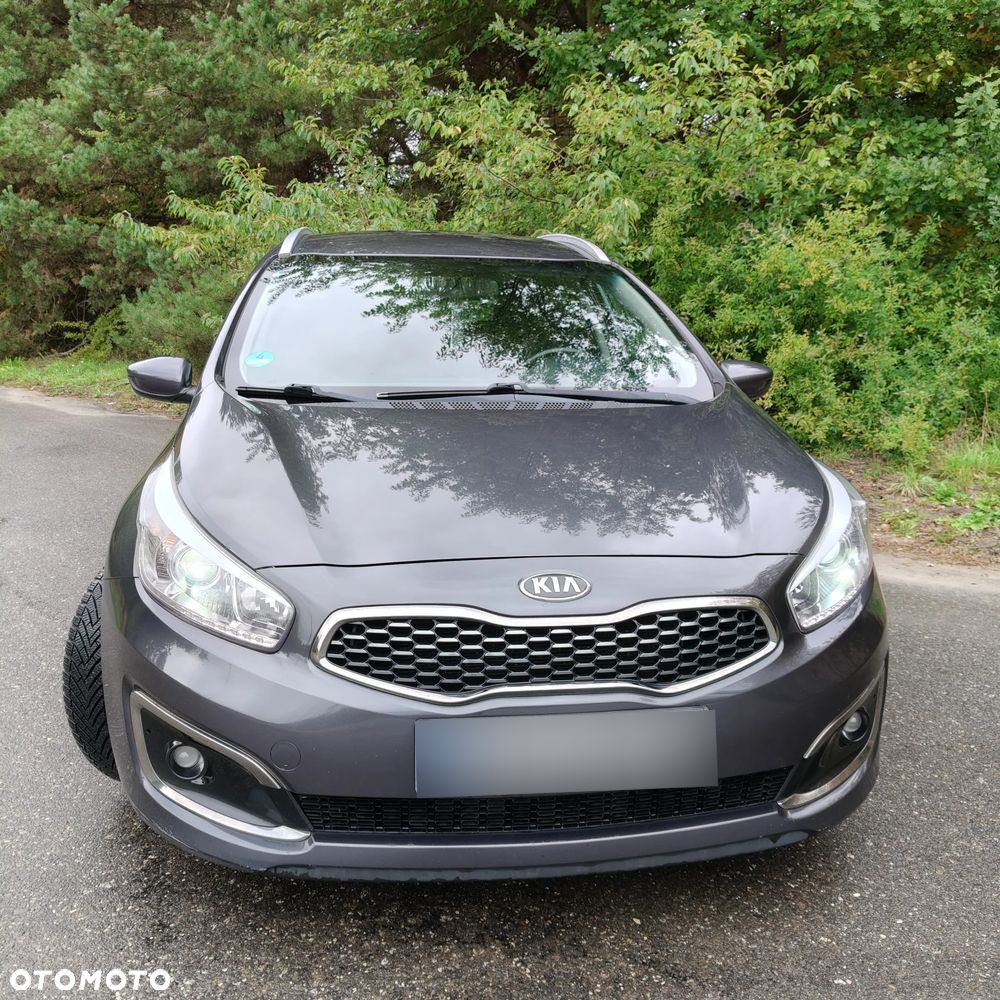 Kia Ceed 1.6 GDI Dream Team Edition - 2