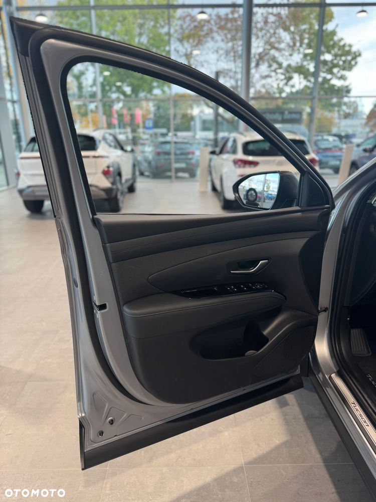 Hyundai Tucson 1.6 T-GDi HEV Smart Black 2WD - 15