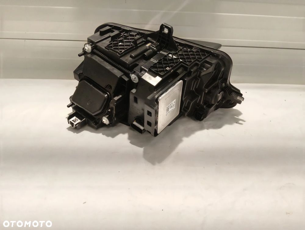 Audi A6 Etron 85E FULL LED PRZÓD STRONA PRAWA 85E941040R - 6