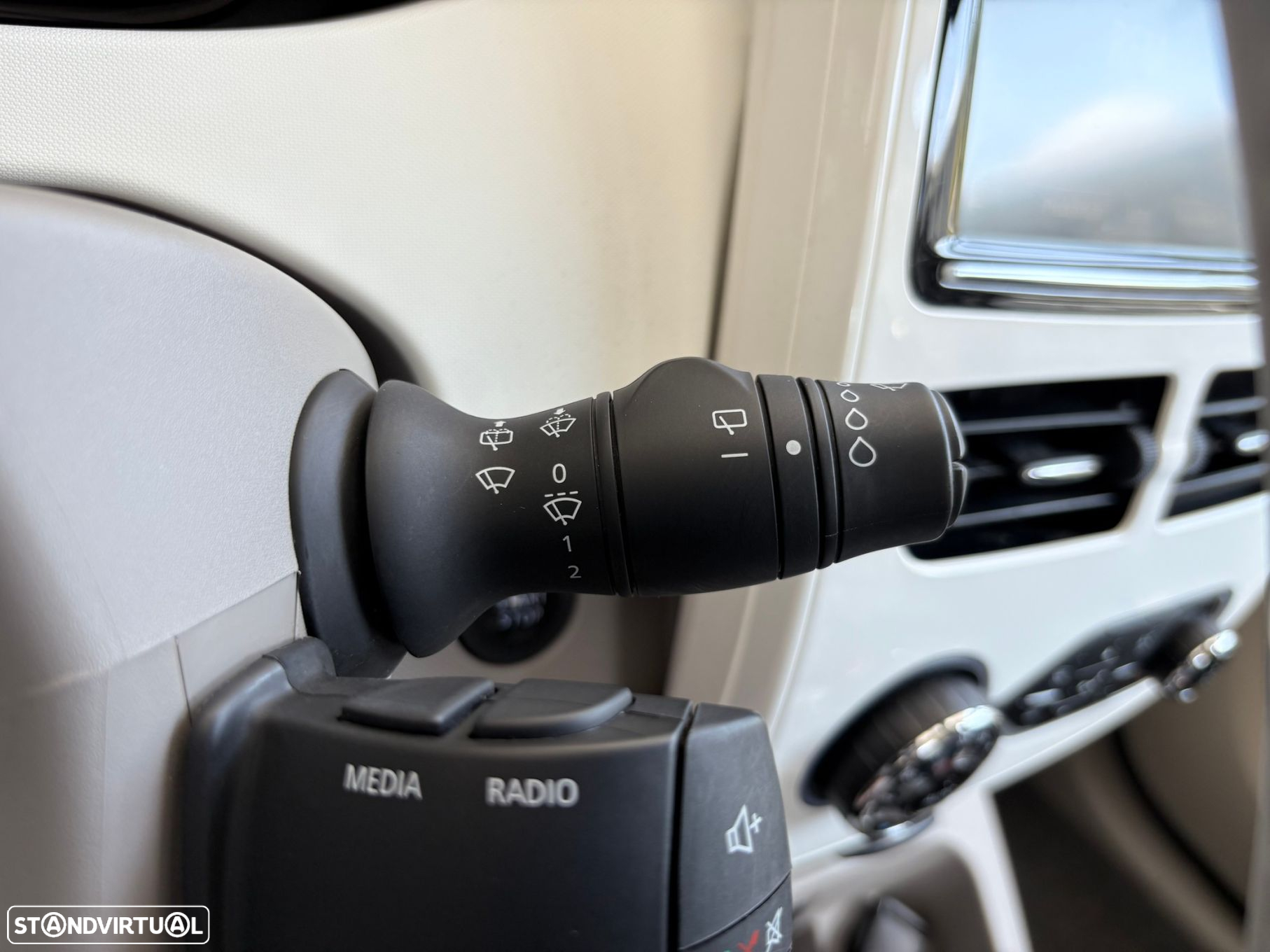 Renault Zoe (c/ Bateria) Life 40 Q90 - 17