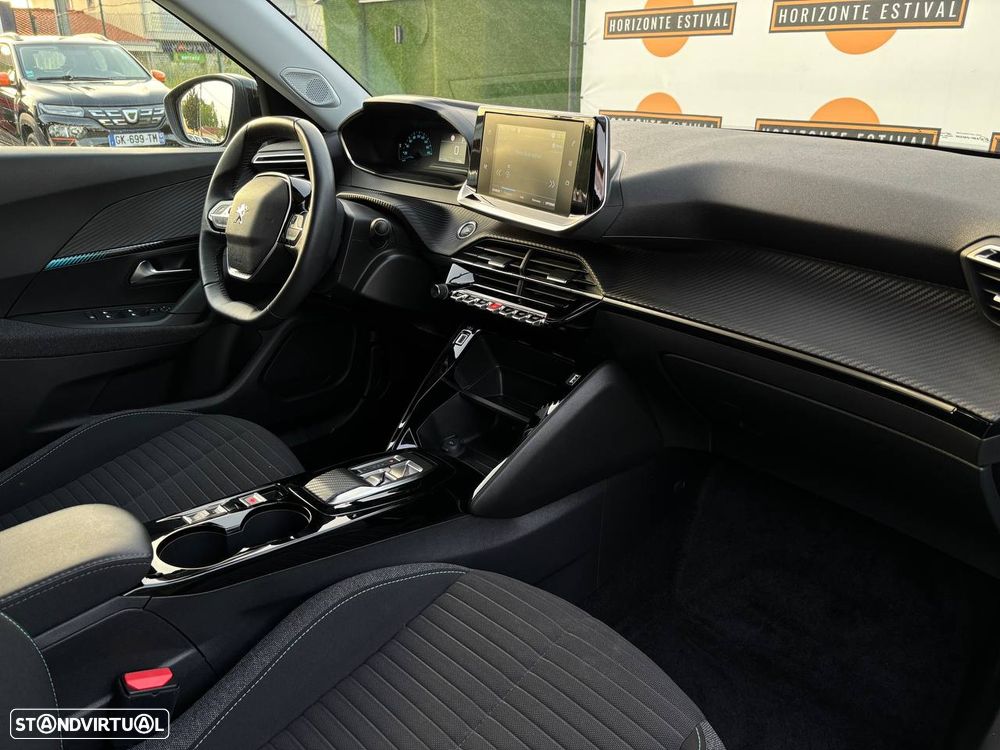 Peugeot e-2008 Style - 12