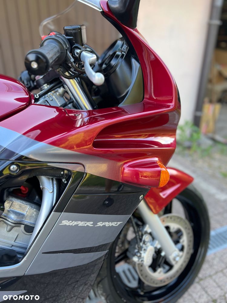 Honda CBR - 4