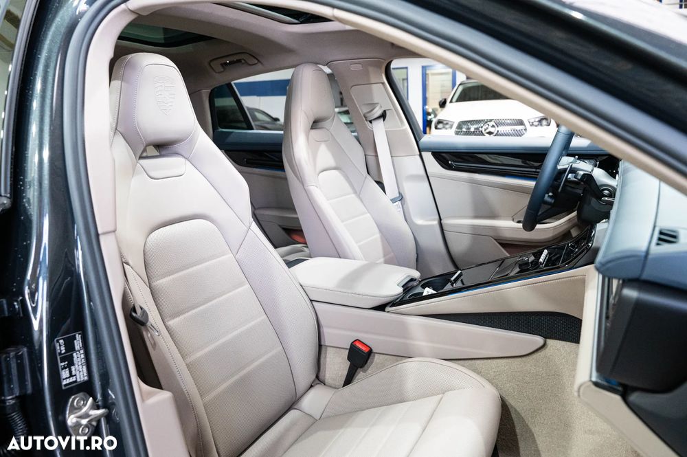 Porsche Panamera - 8
