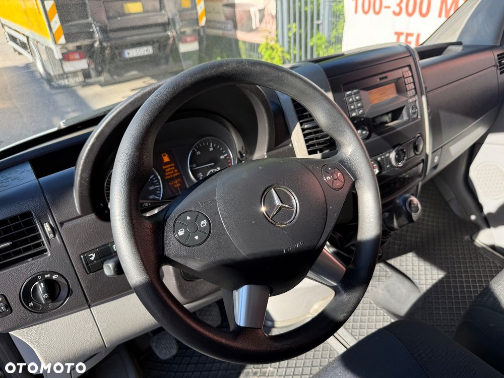 Mercedes-Benz Sprinter 316 Kontener/Winda 8 EP - 21