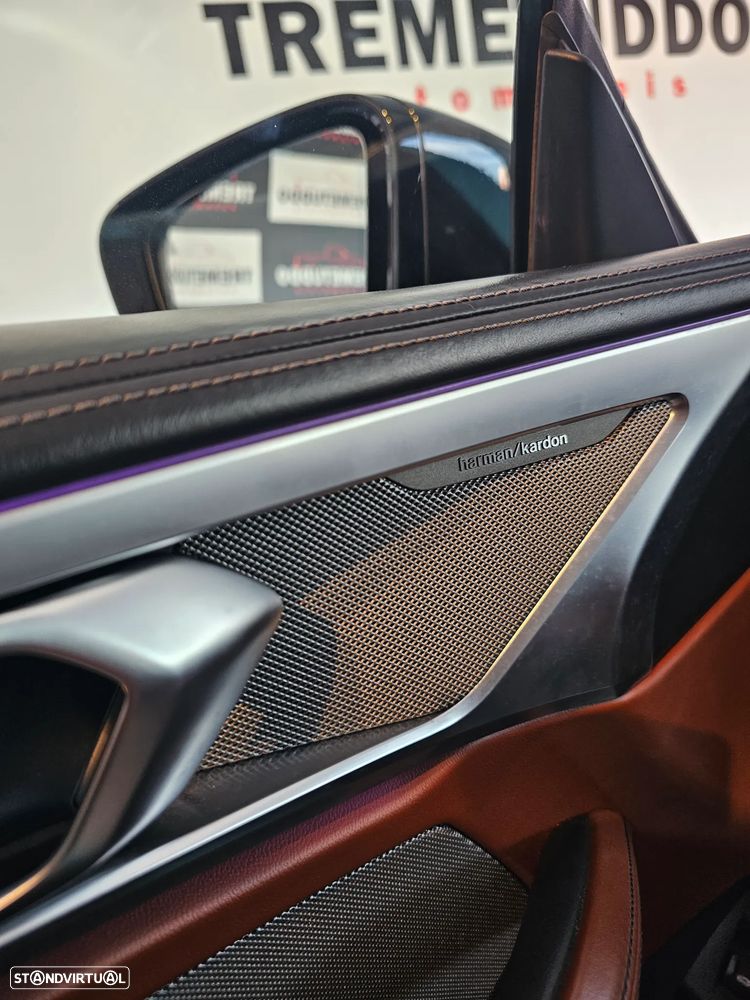 BMW M850i xDrive - 25