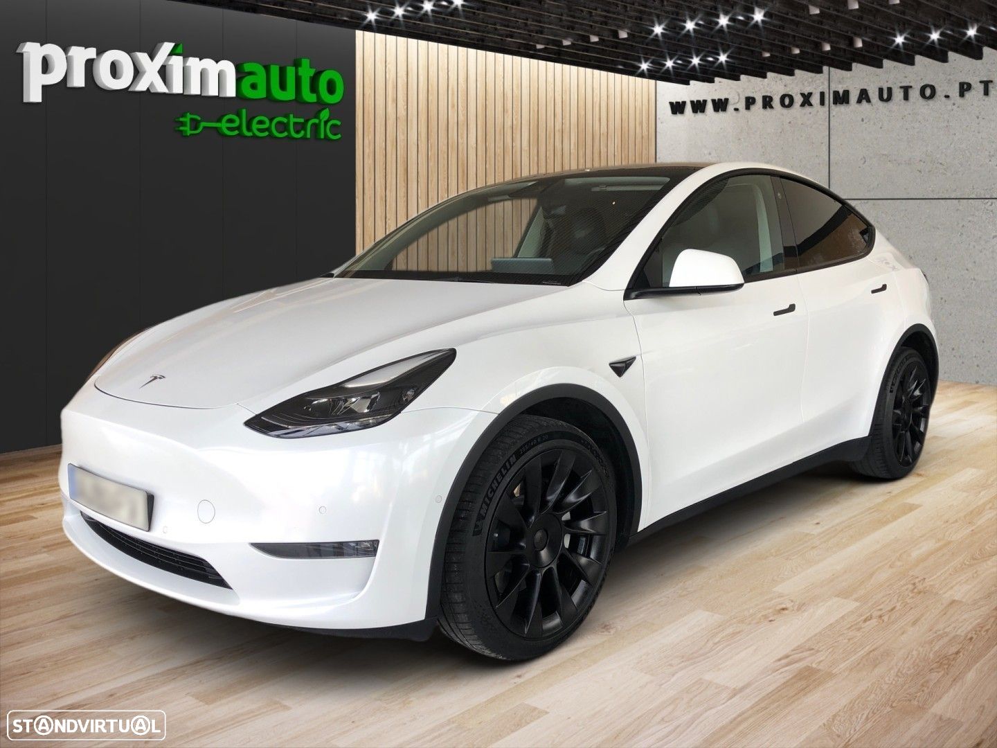 Tesla Model Y - 1