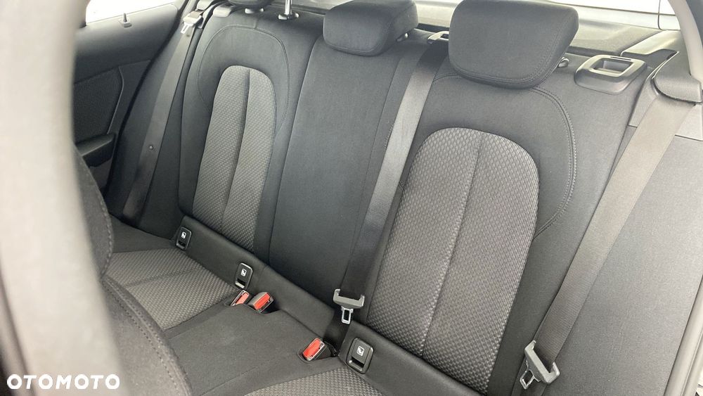 BMW Seria 1 118i Advantage - 12
