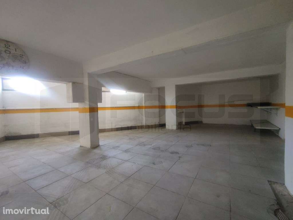 Armazém para venda no centro da Gafanha da Nazaré - Grande imagem: 3/16