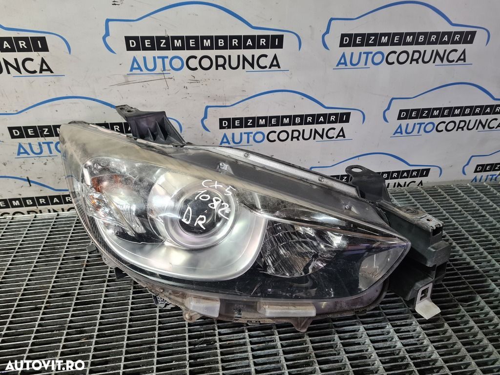 Far Dreapta Mazda CX - 5 2012 - 2015 SUV 4 Usi (1082) Cu lupă - 1