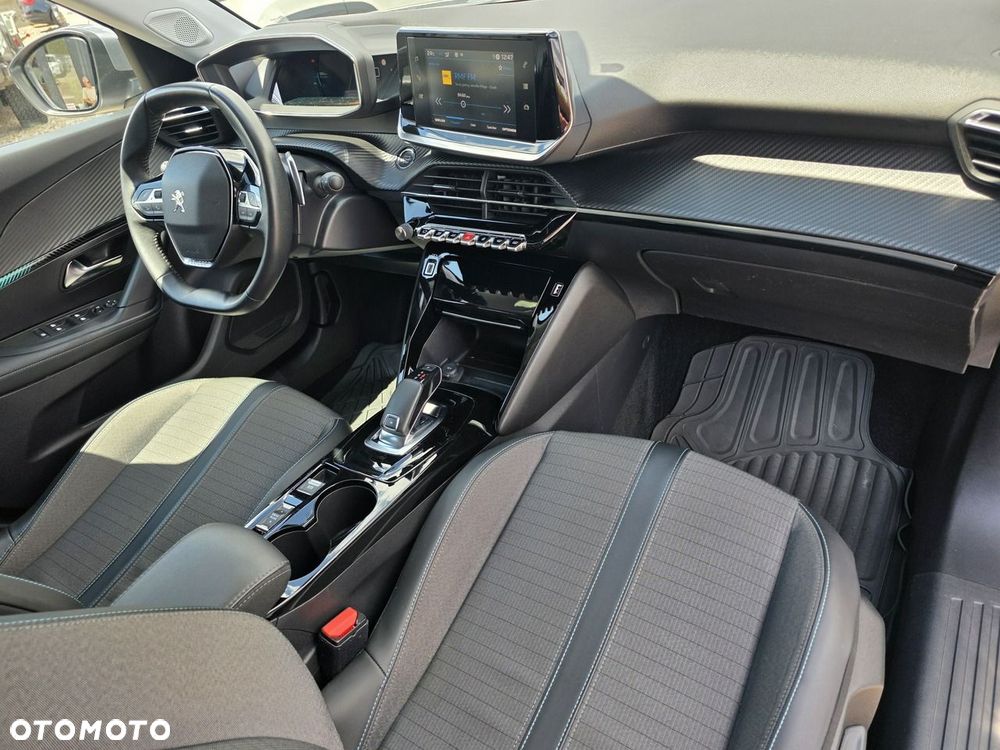 Peugeot 2008 PureTech 130 Allure S&S EAT8 - 10