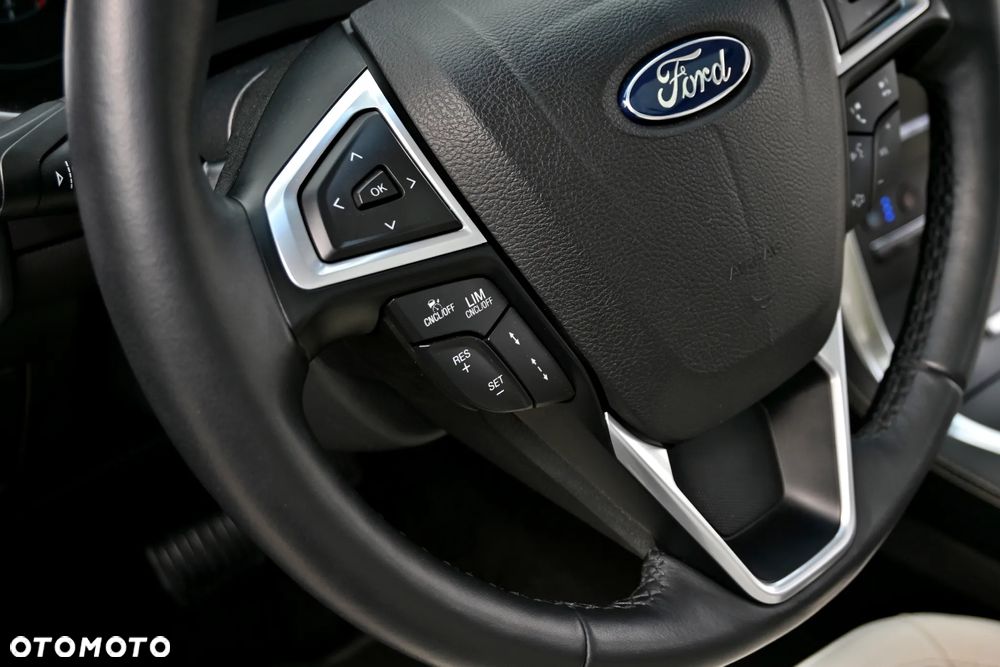 Ford Edge 2.0 TDCi Bi-Turbo 4x4 Vignale - 32