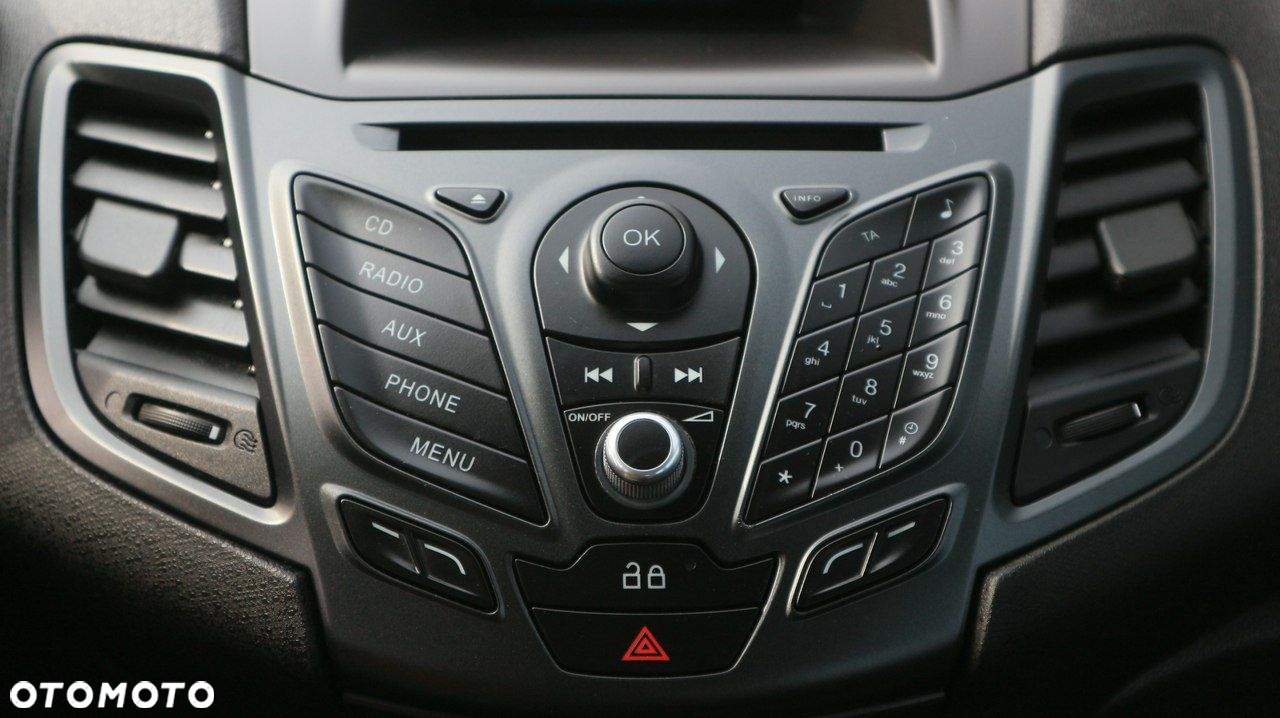 Ford Fiesta 1.25 Celebration - 20