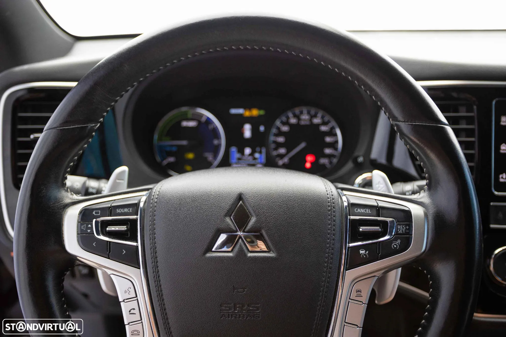Mitsubishi Outlander 2.0 PHEV Instyle - 42