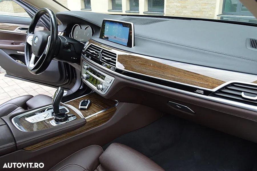 BMW Seria 7 - 11