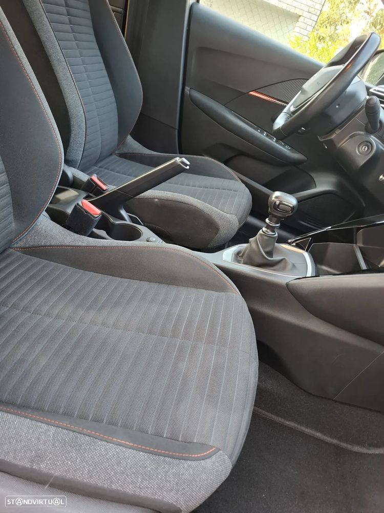 Peugeot 208 1.2 PureTech Allure - 34