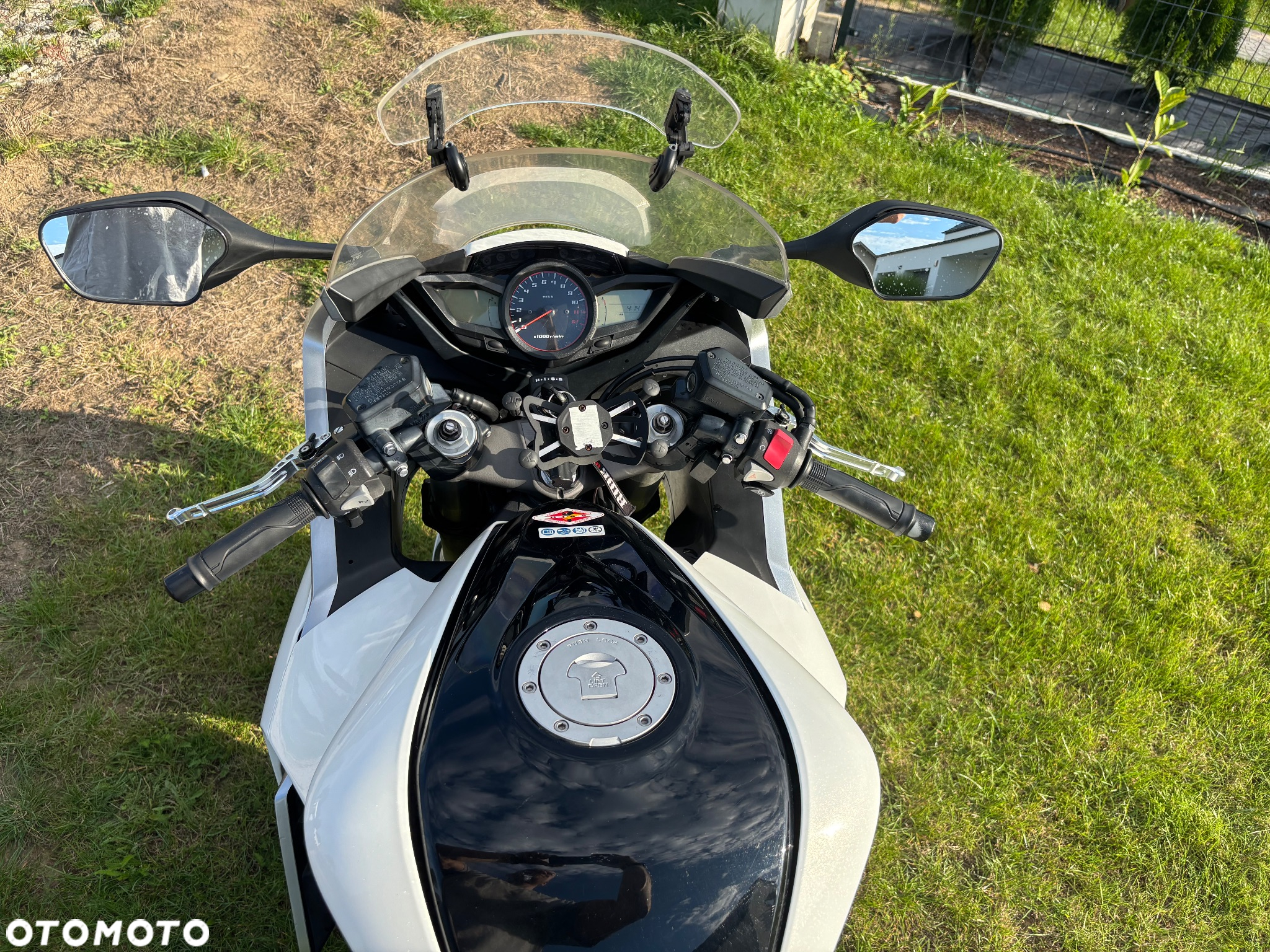 Honda VFR - 10