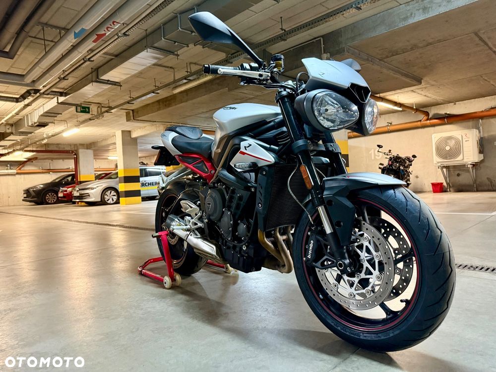 Triumph Street Triple - 2