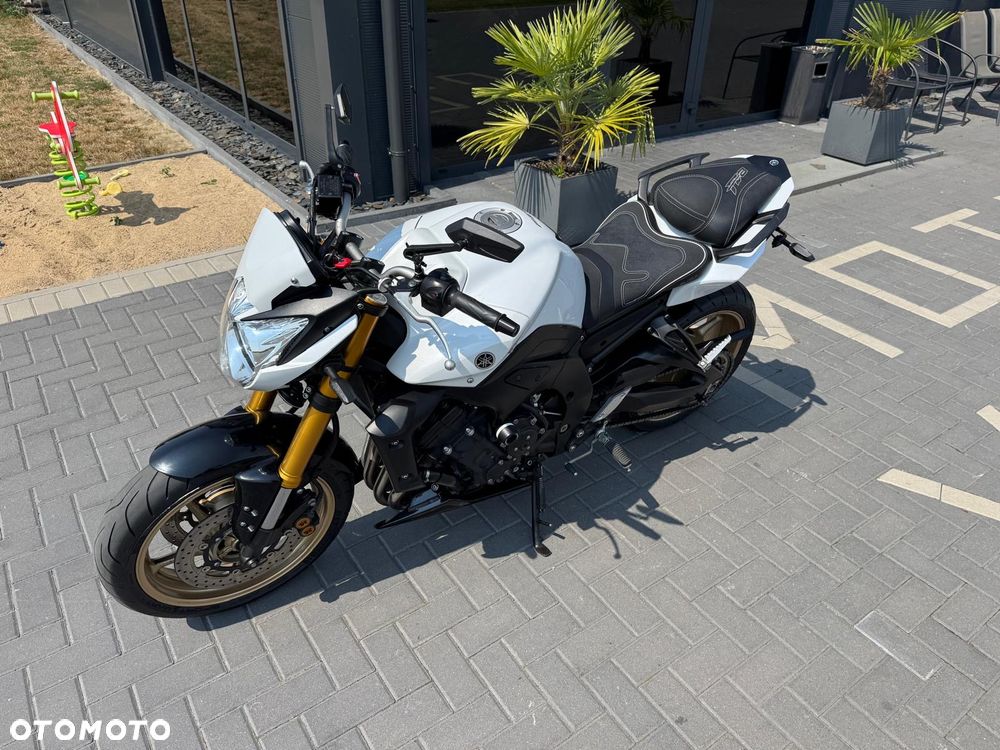 Yamaha FZ8