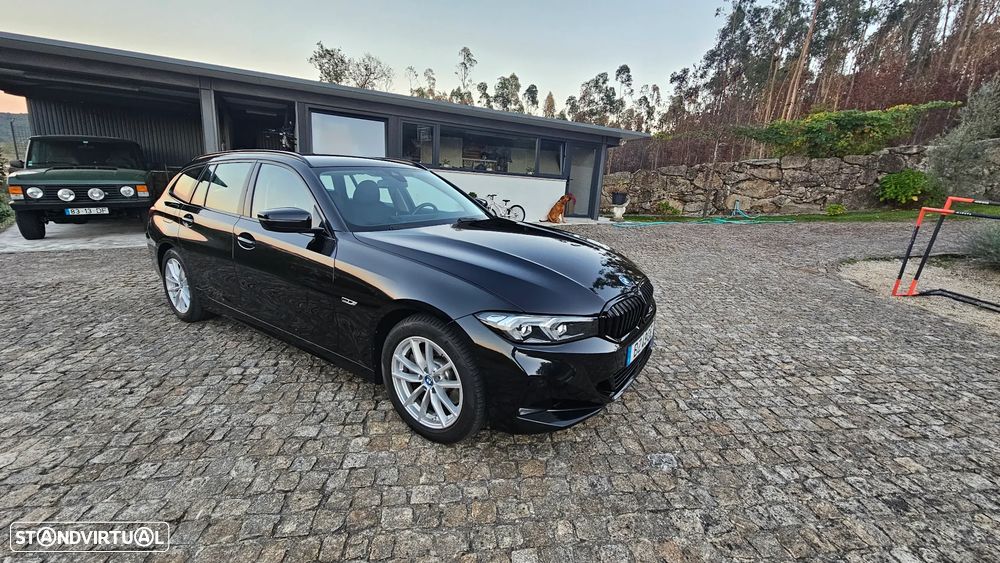 BMW 330 e Touring Line Sport Auto - 53