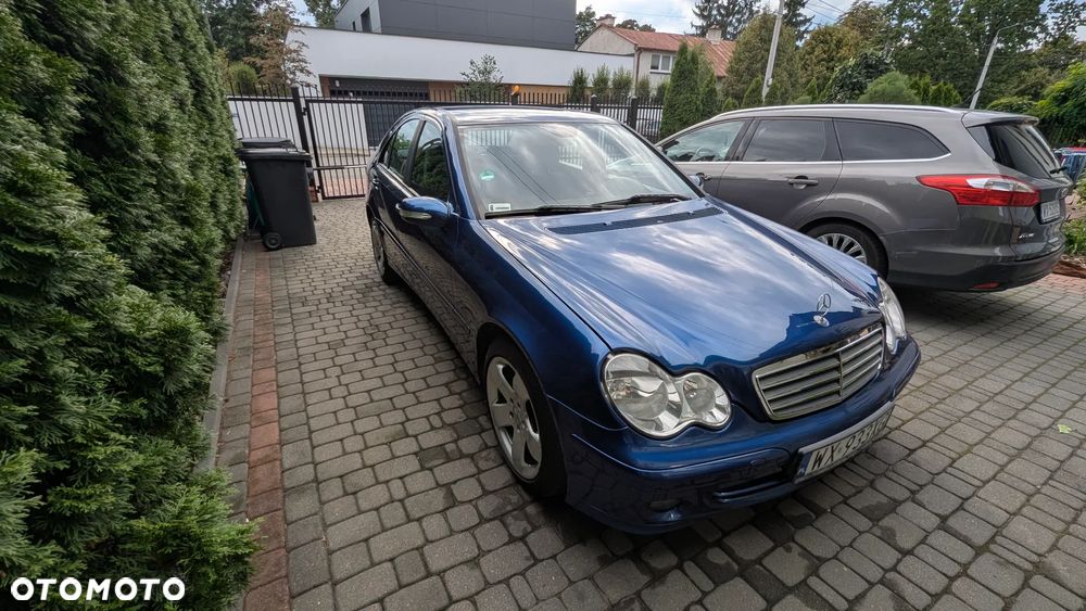 Mercedes-Benz Klasa C 180 T Kompressor Classic - 4