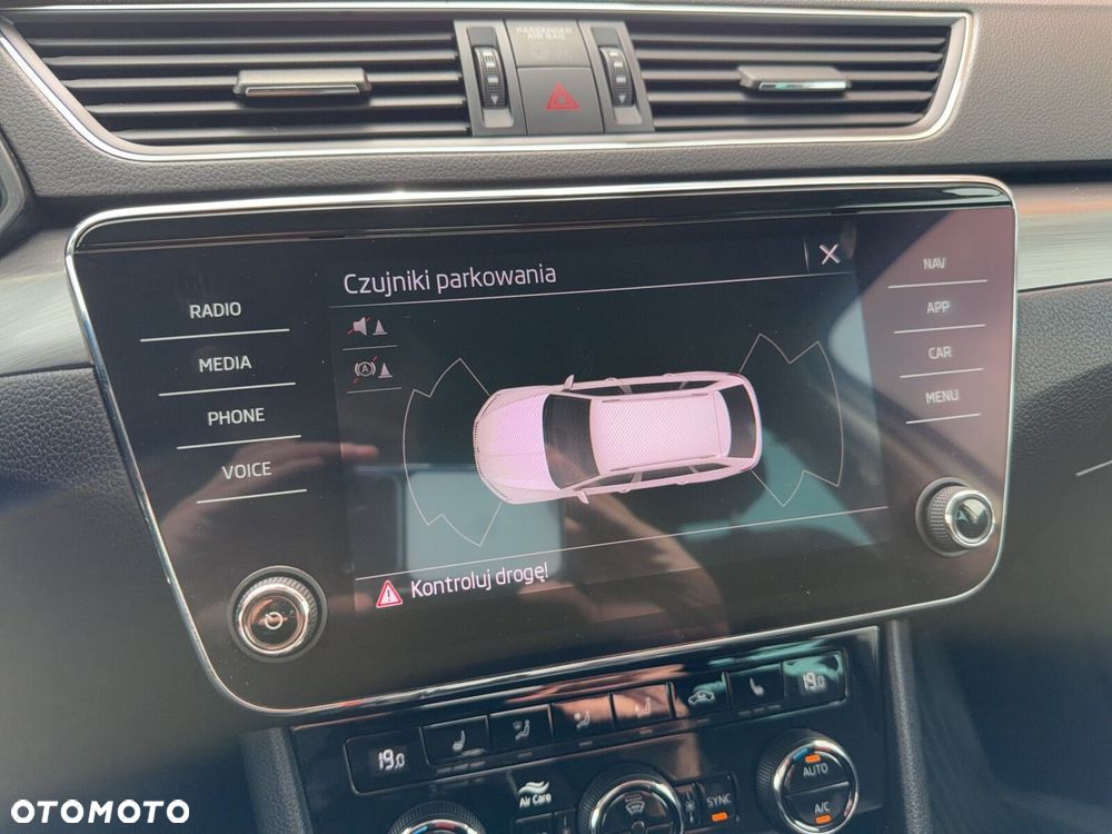 Skoda Superb 2.0 TDI SCR Ambition - 31