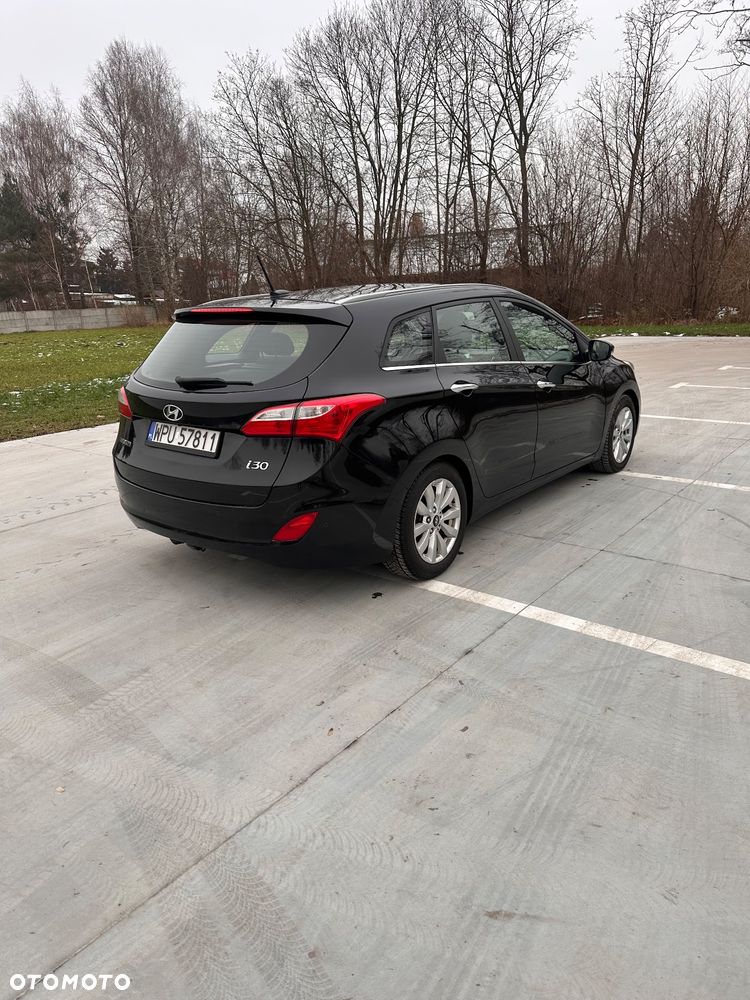 Hyundai i30 1.6 CRDi Automatik Style - 6