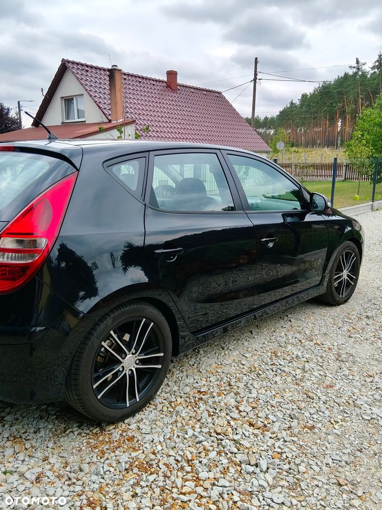 Hyundai i30 1.4 Comfort EU5 - 2