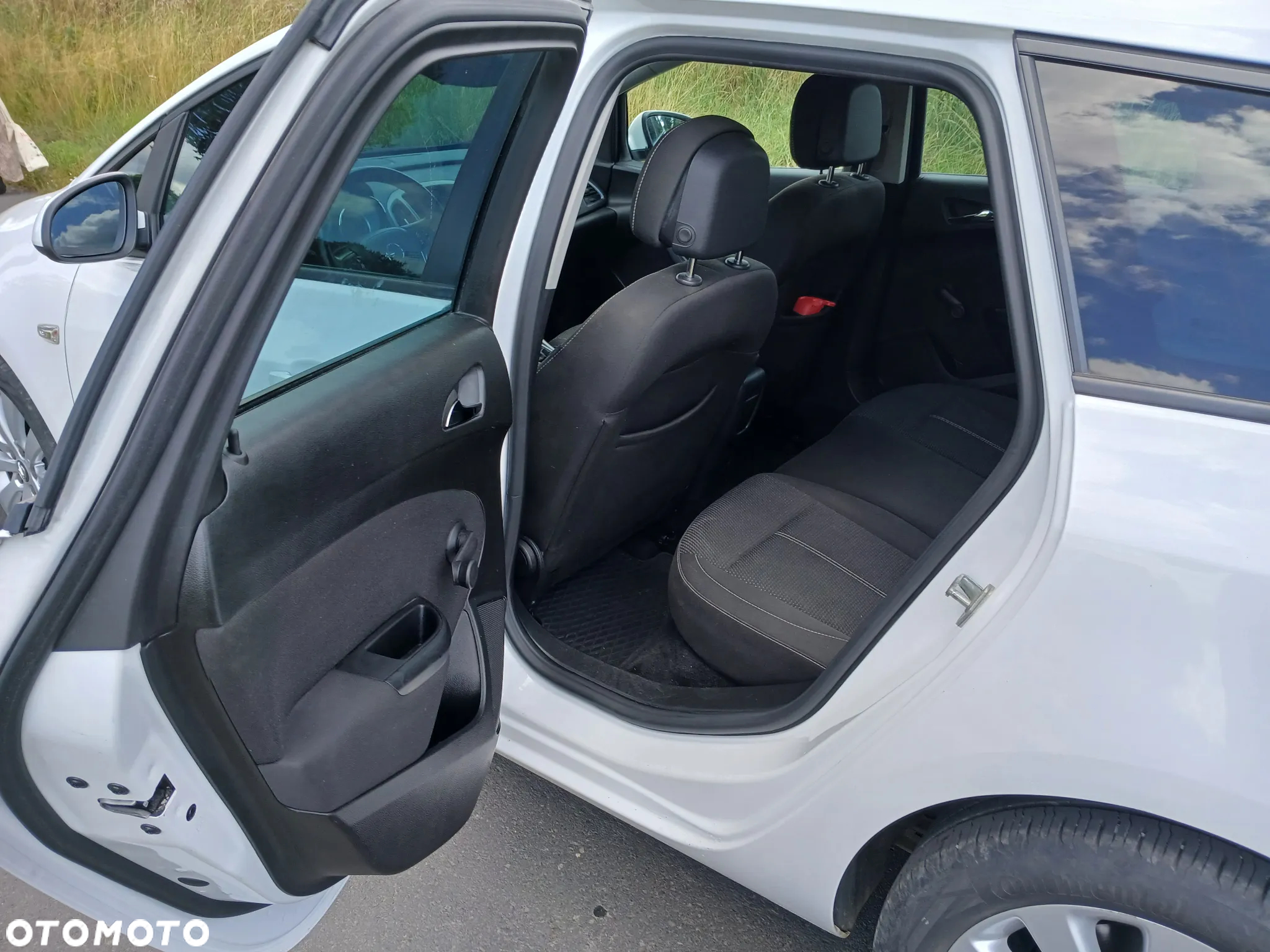 Opel Astra 1.6 CDTI DPF ecoFLEX Sports TourerStart/Stop Edition - 10