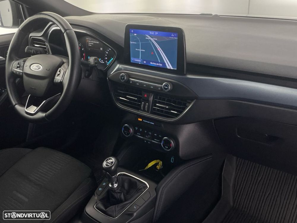 Ford Focus 1.0 EcoBoost Active - 24