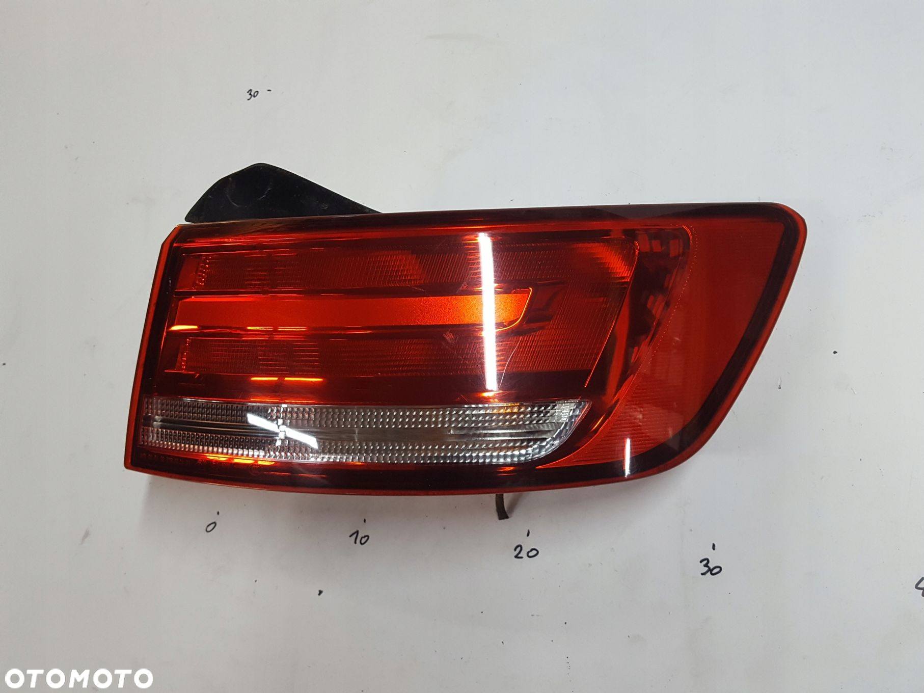 AUDI A4 B9 8W 15-18r SEDAN LAMPA PRAWA TYŁ - 2