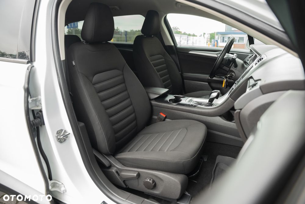 Ford Mondeo SW 2.0 TDCi S&S PowerShift-Aut Business Edition - 26