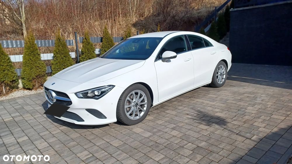Mercedes-Benz CLA 200 7G-DCT - 4