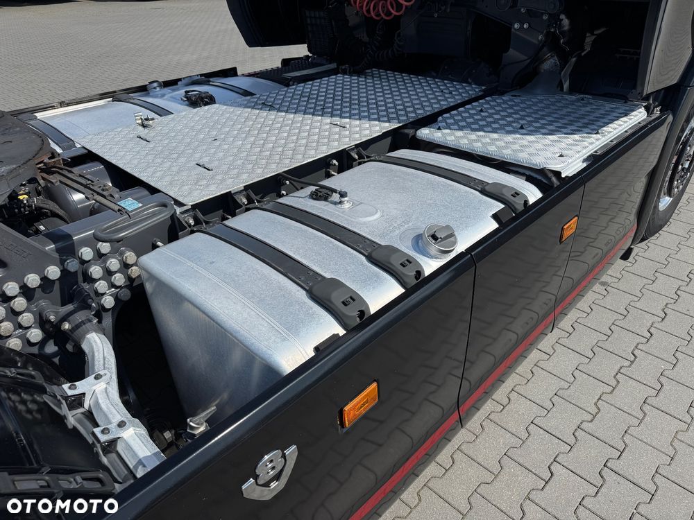 Scania S 590 V8 BOGATA WERSJA 6 PODUSZEK - 13
