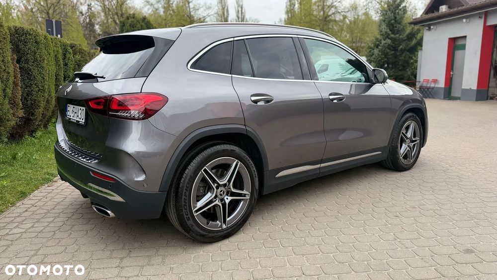 Mercedes-Benz GLA 250 AMG Line - 25