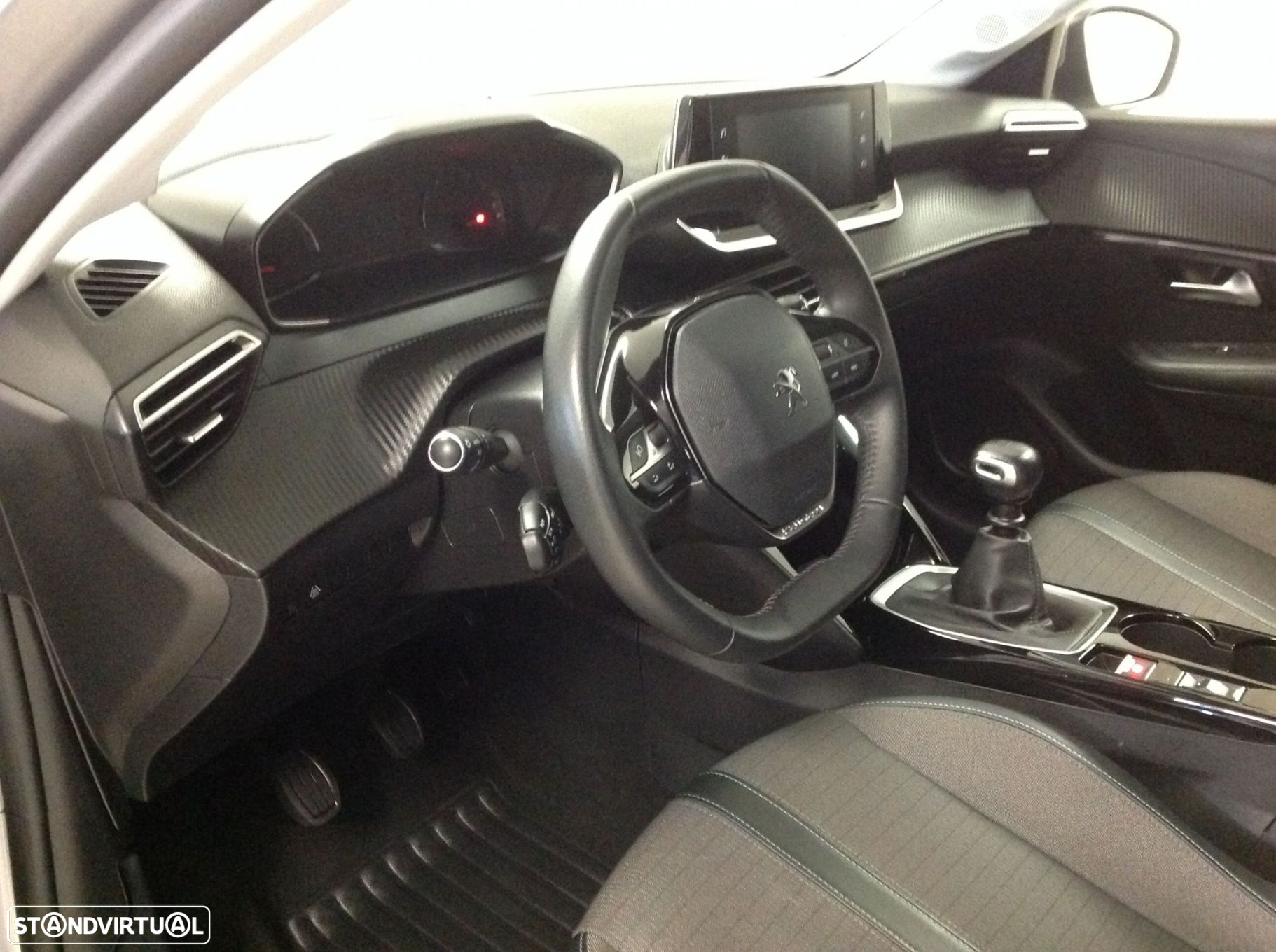 Peugeot 208 1.2 PureTech Allure - 37
