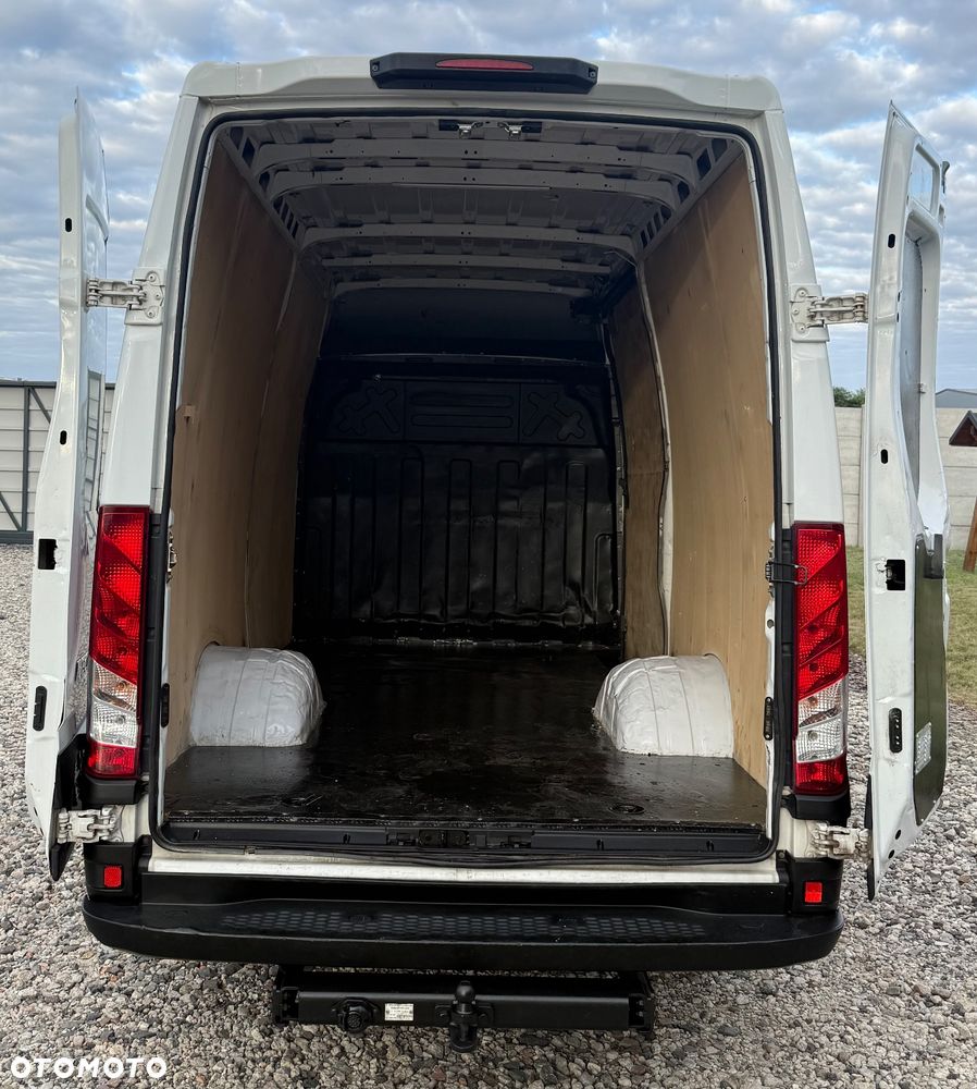 Iveco DAILY 35C15, 3.0HPI L3H2, hak 3,5t, GWARANCJA klima tempomat - 22
