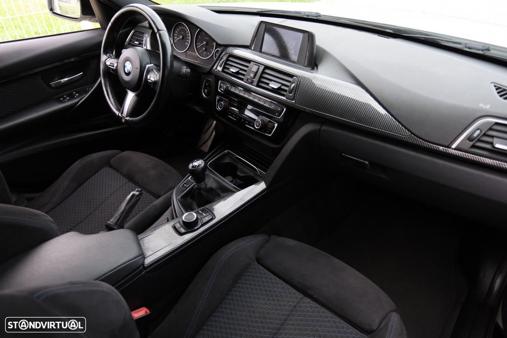 BMW 318 d Pack M - 19