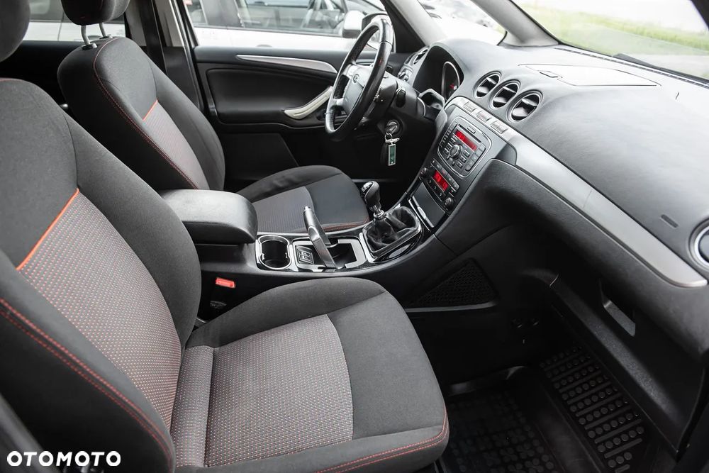 Ford Galaxy - 29
