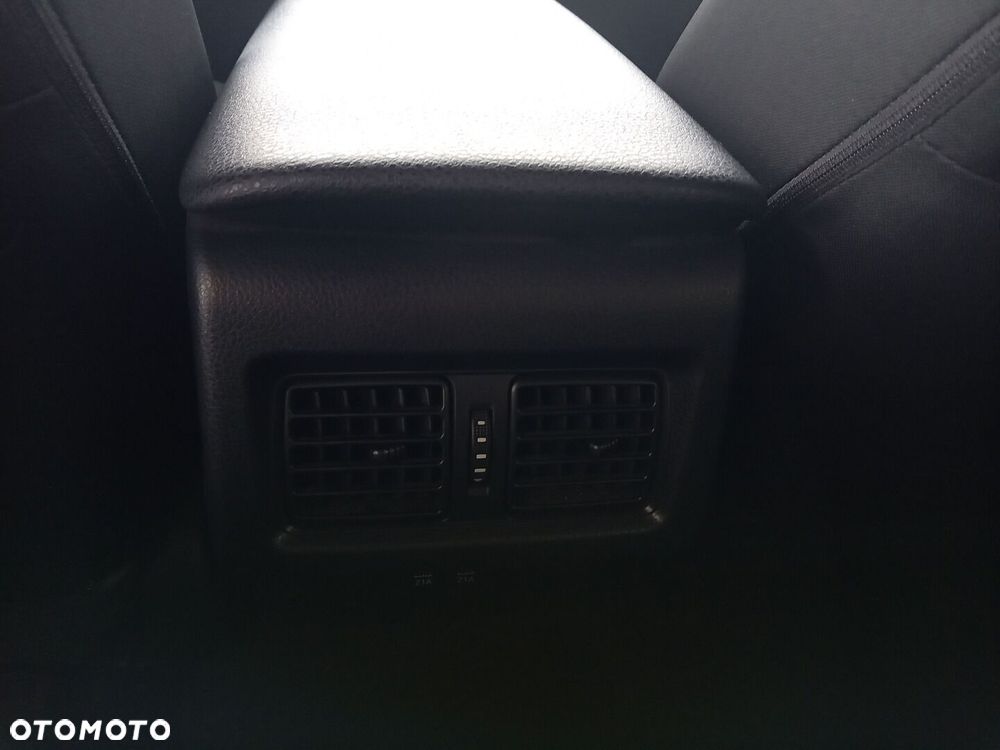 Toyota Camry 2.5 Hybrid Comfort CVT - 17