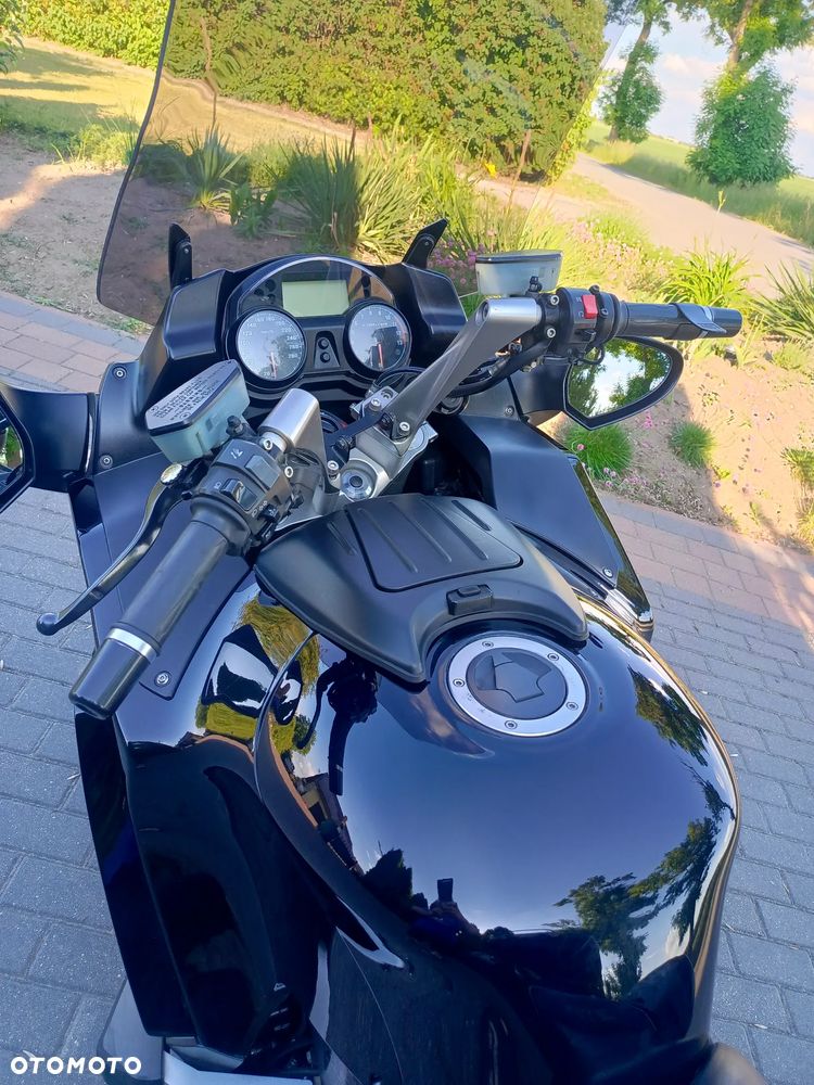 Kawasaki GTR - 3