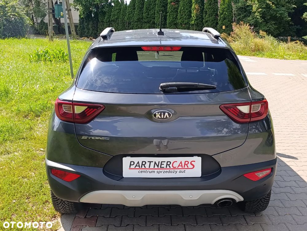 Kia Stonic 1.4 L - 9